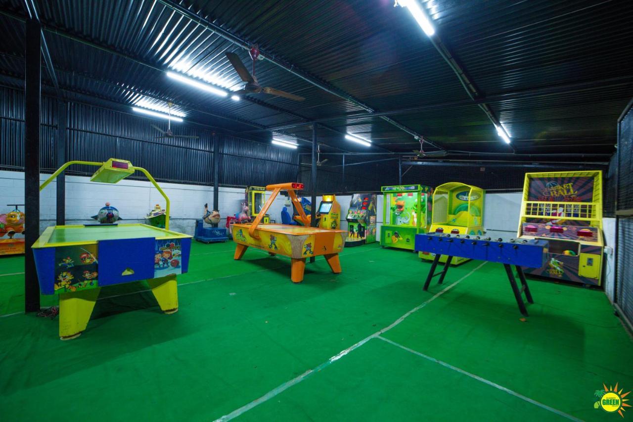 Summer Green Resort Hyderabad Esterno foto